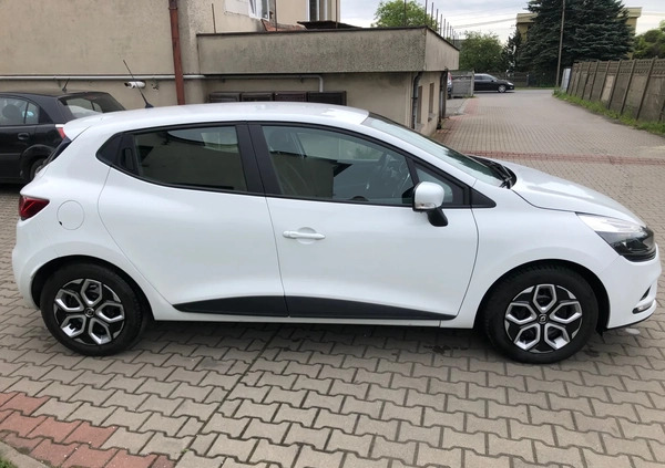 Renault Clio cena 33700 przebieg: 135000, rok produkcji 2016 z Sława małe 562